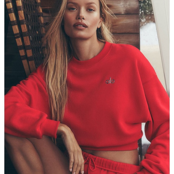 ALO Yoga Tops - Alo Cropped Accolade Crewneck NWT